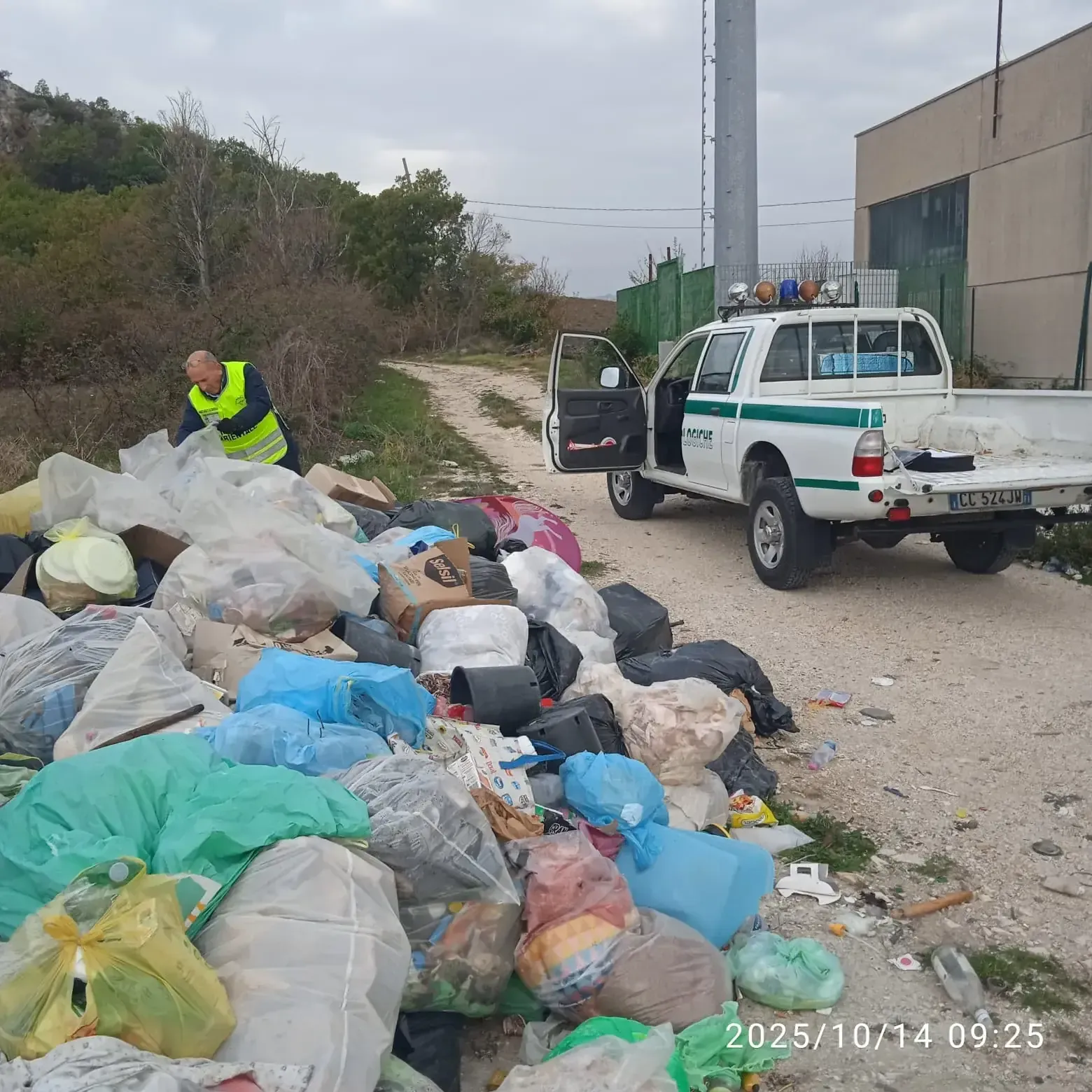 Intervento di rimozione dei rifiuti — foto 1 - Congeav Sezione Trivento